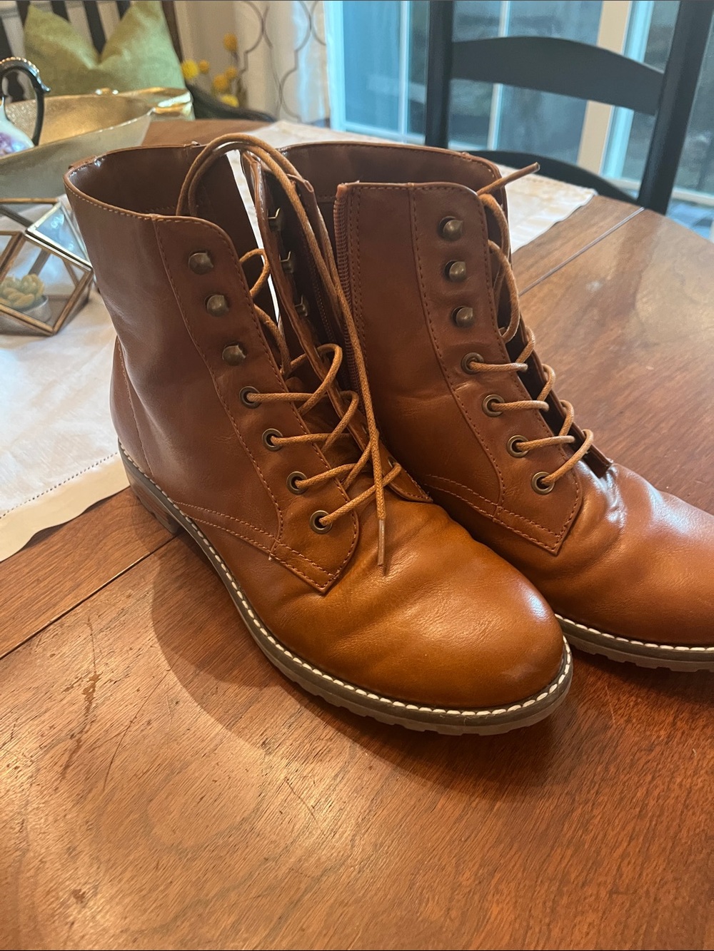 Sonoma Women's Tan Lace-Up Leather Boots